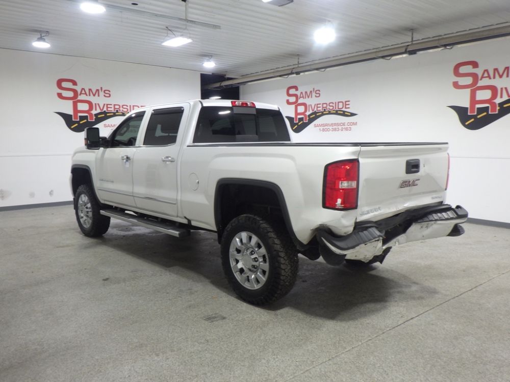 gmc sierra 2500 denali hd 2018 1GT12UEG0JF187640 image gmc sierra 2500 denali hd 2018 1GT12UEG0JF187640 image